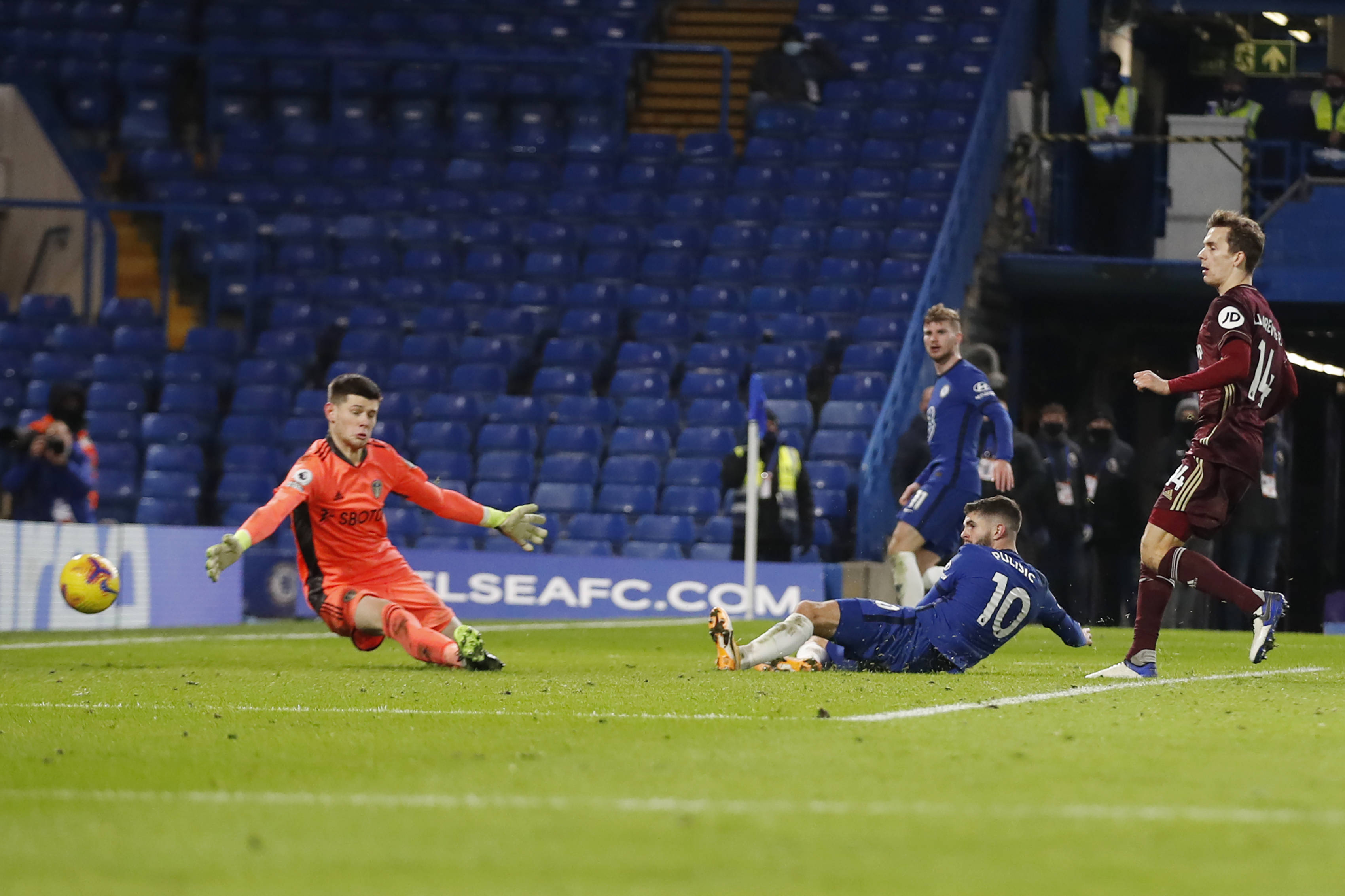 物店人手不 物店人手不